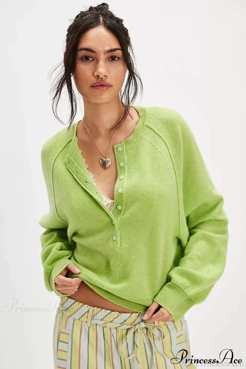 Pullover Damen | V-Ausschnitt & Knopfleiste vorne