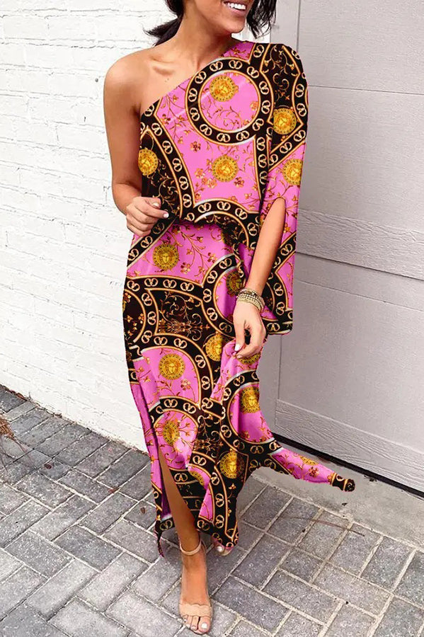 Rosie Maxikleid mit einem Schulterdesign und bedrucktem Saum 1