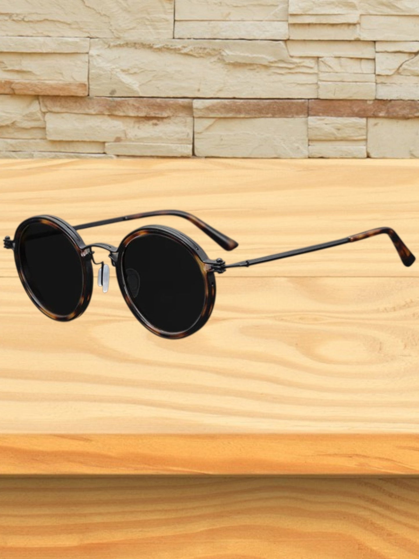 Runde Herrensonnenbrille im Vintage-Stil mit poliertem Metallrahmen und UV-Schutz