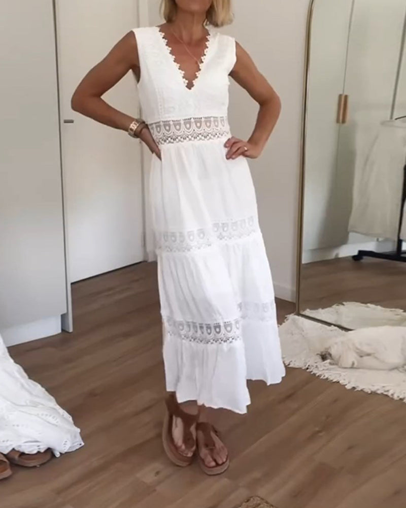 Maxikleid Damen | Weißes Spitzenkleid mit V-Ausschnitt & Stufenrock