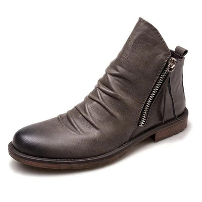 Men's leather boots with a classic everyday design