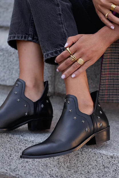 Stiefelette Damen | Stern-Nieten & Spitze Kappe