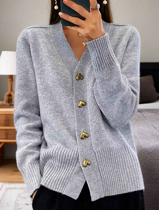 Strickjacke Damen | Herzknöpfe & V-Ausschnitt