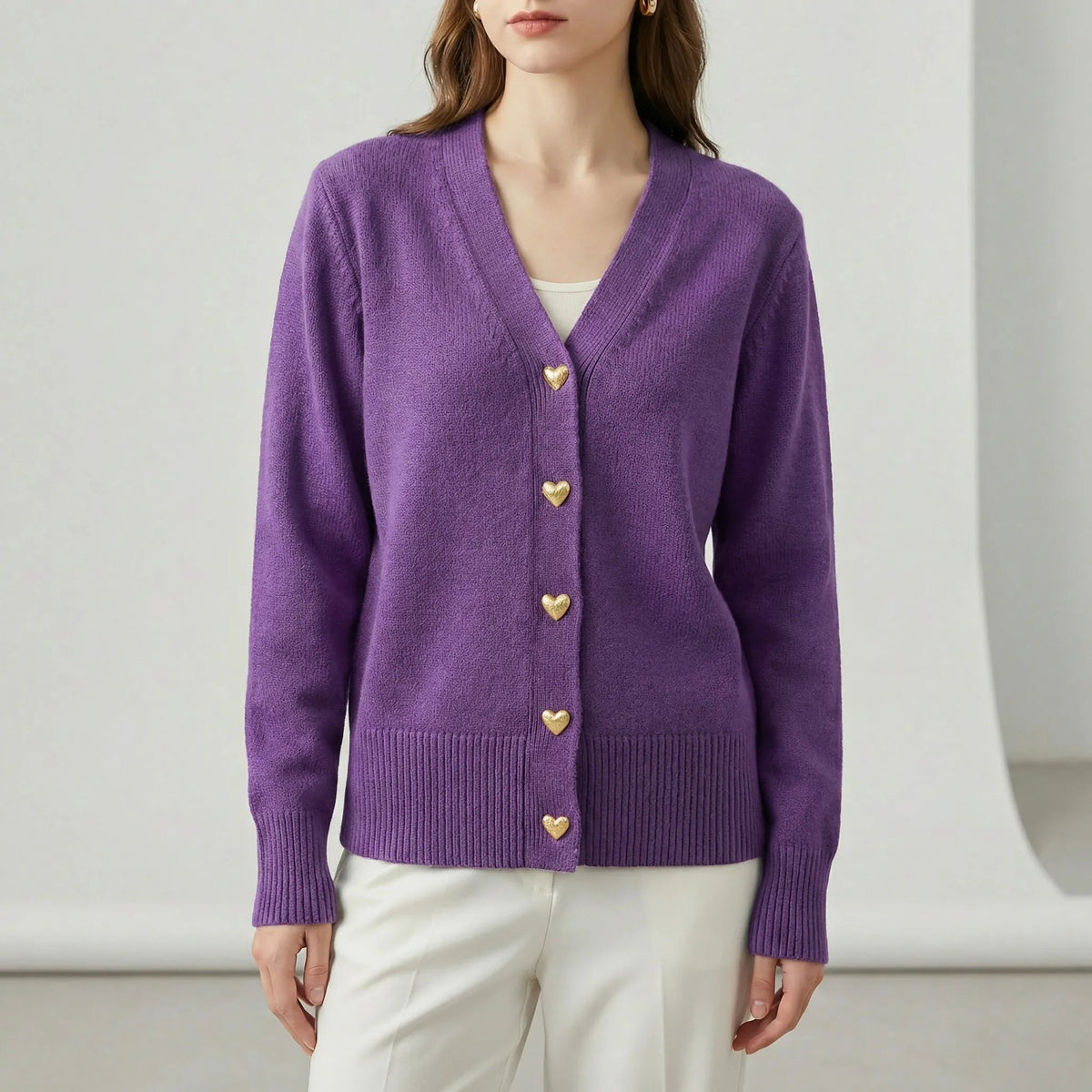 Strickjacke Damen | V-Ausschnitt & Verzierte Knopfleiste