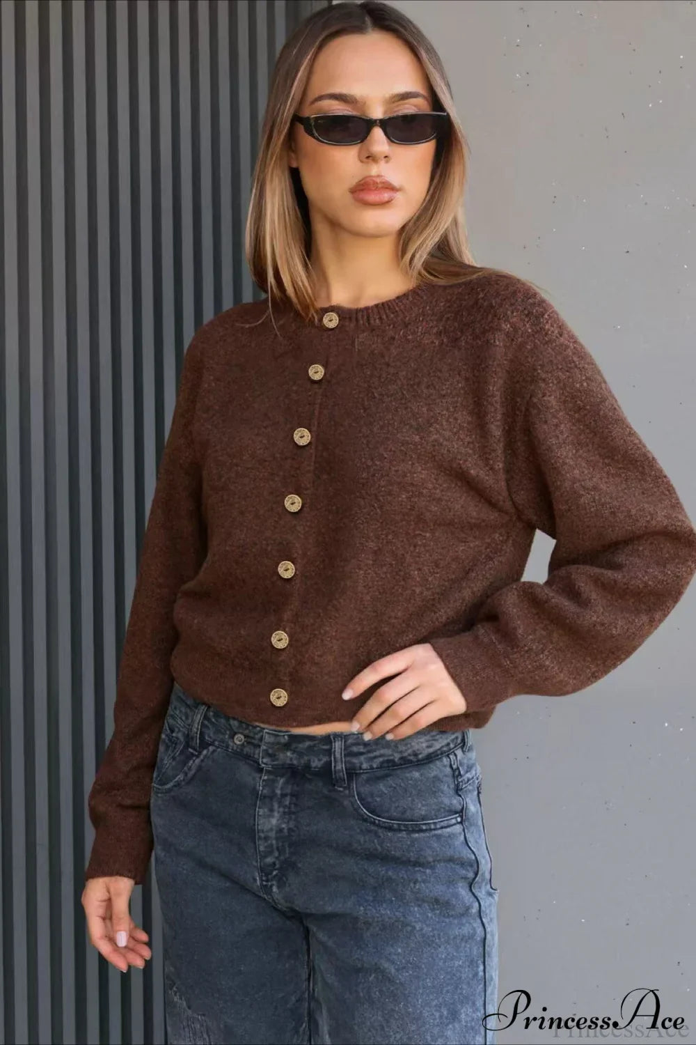 Strickjacke Damen mit Rundhalsausschnitt | Wandelbar & Bequem