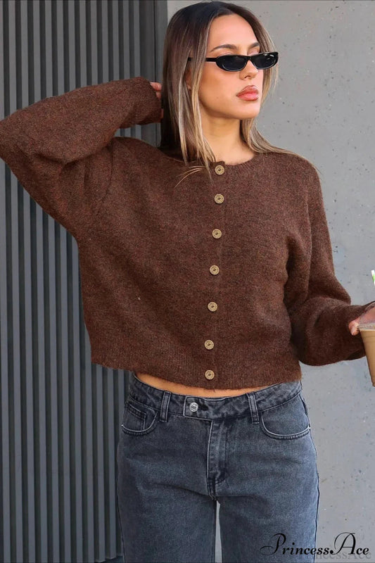 Strickjacke Damen mit Rundhalsausschnitt | Wandelbar & Bequem