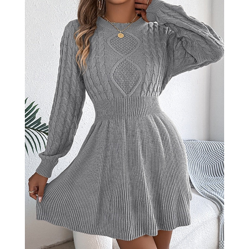 Strickkleid Damen | Zopfmuster & Taillierte Passform