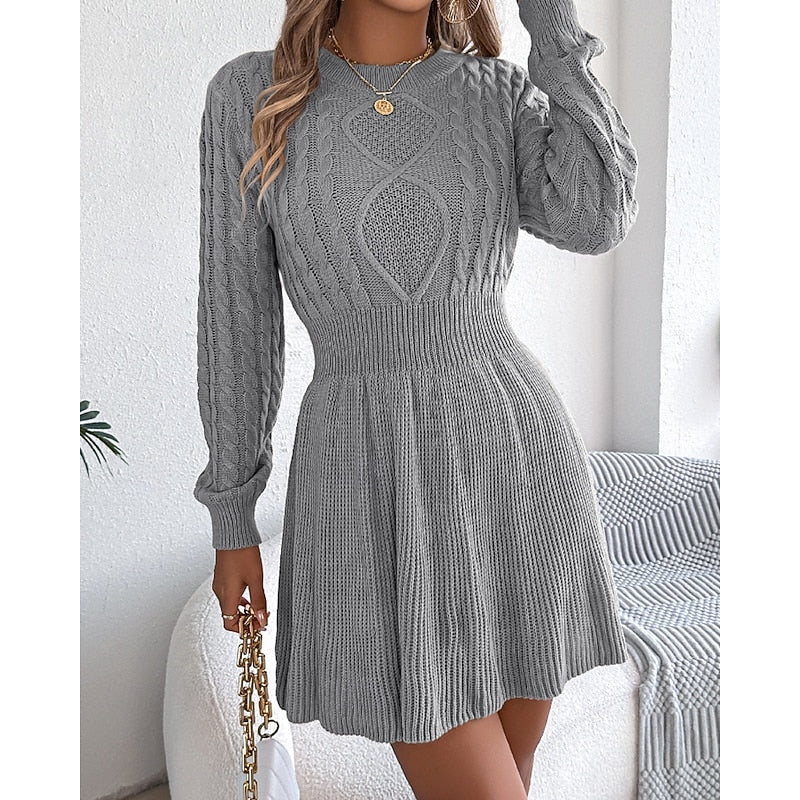 Strickkleid Damen | Zopfmuster & Taillierte Passform