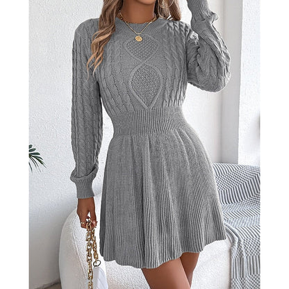 Strickkleid Damen | Zopfmuster & Taillierte Passform