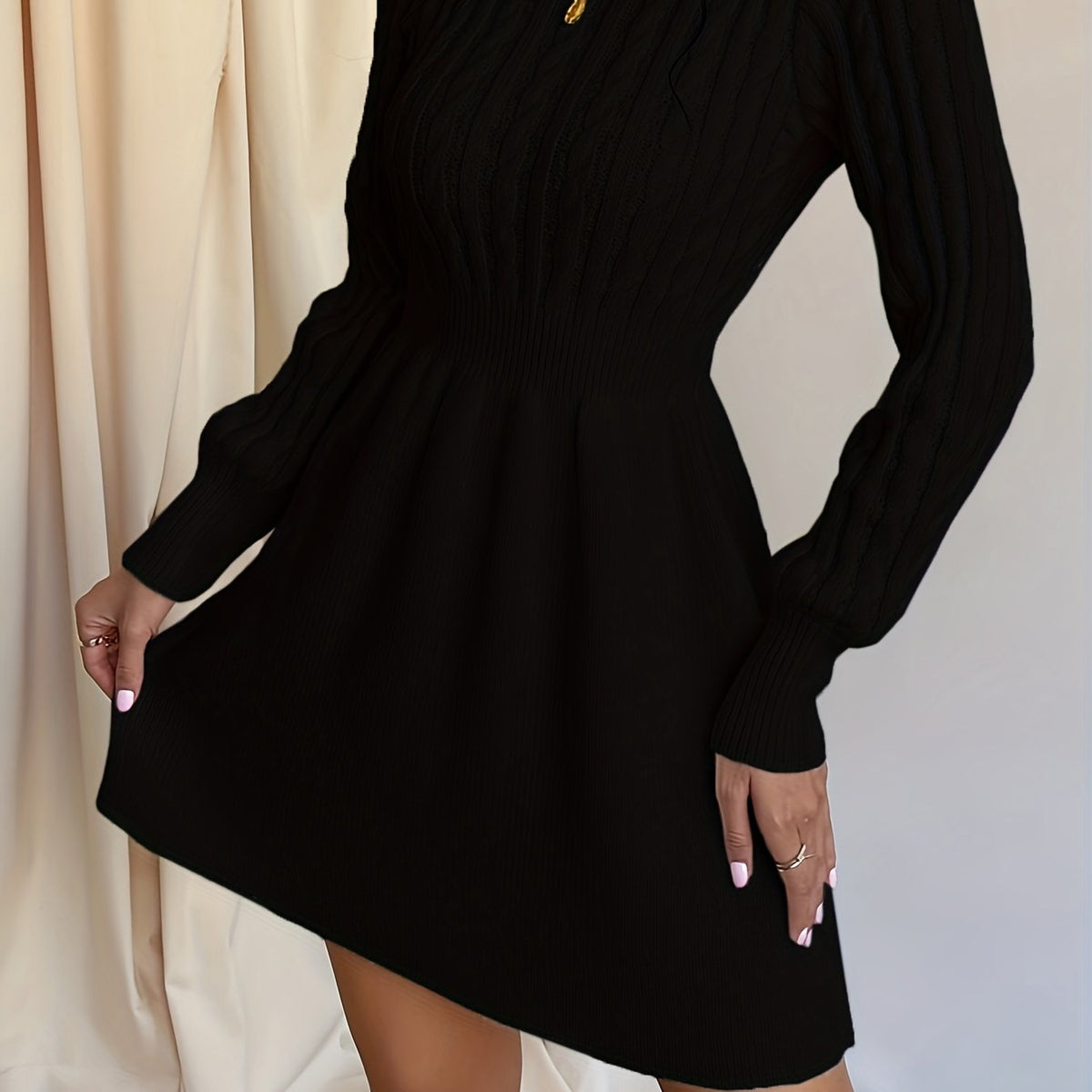 Strickkleid Damen | Zopfmuster & Taillierter Schnitt