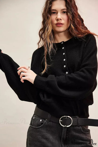 Strickpullover Damen | V-Ausschnitt mit Knopfleiste