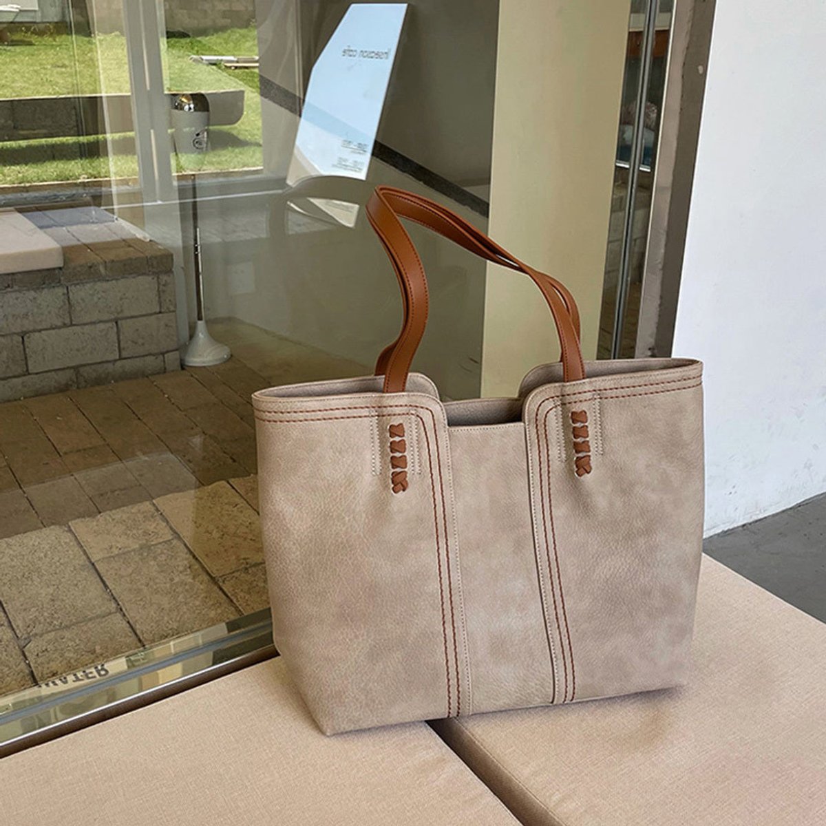 Damen Tasche Umhängetasche Minimalistisch mit Geräumigem Innenfach für Büro und Freizeit 0
