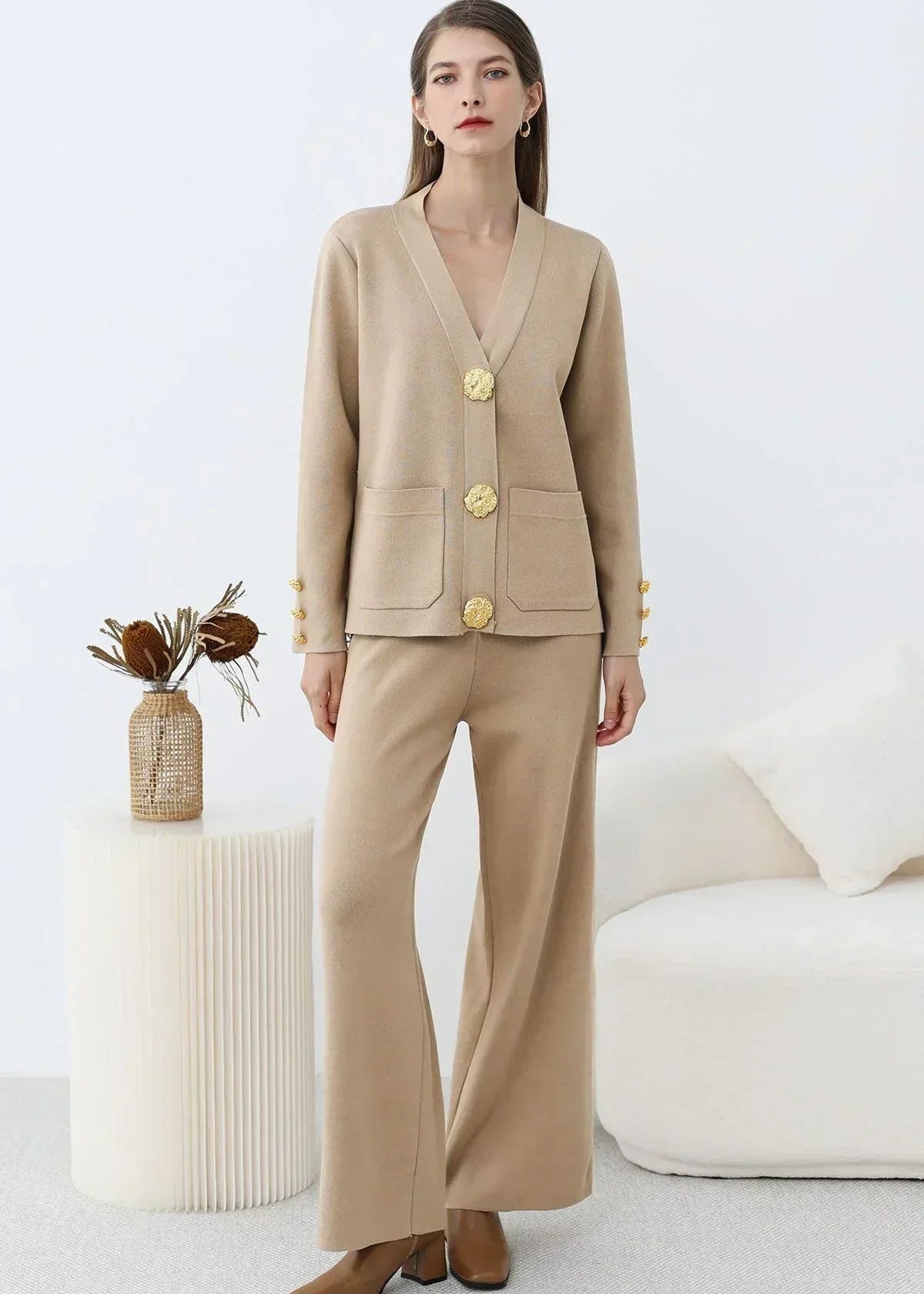Zweiteiliges Set Damen | Weite Hose & V-Ausschnitt