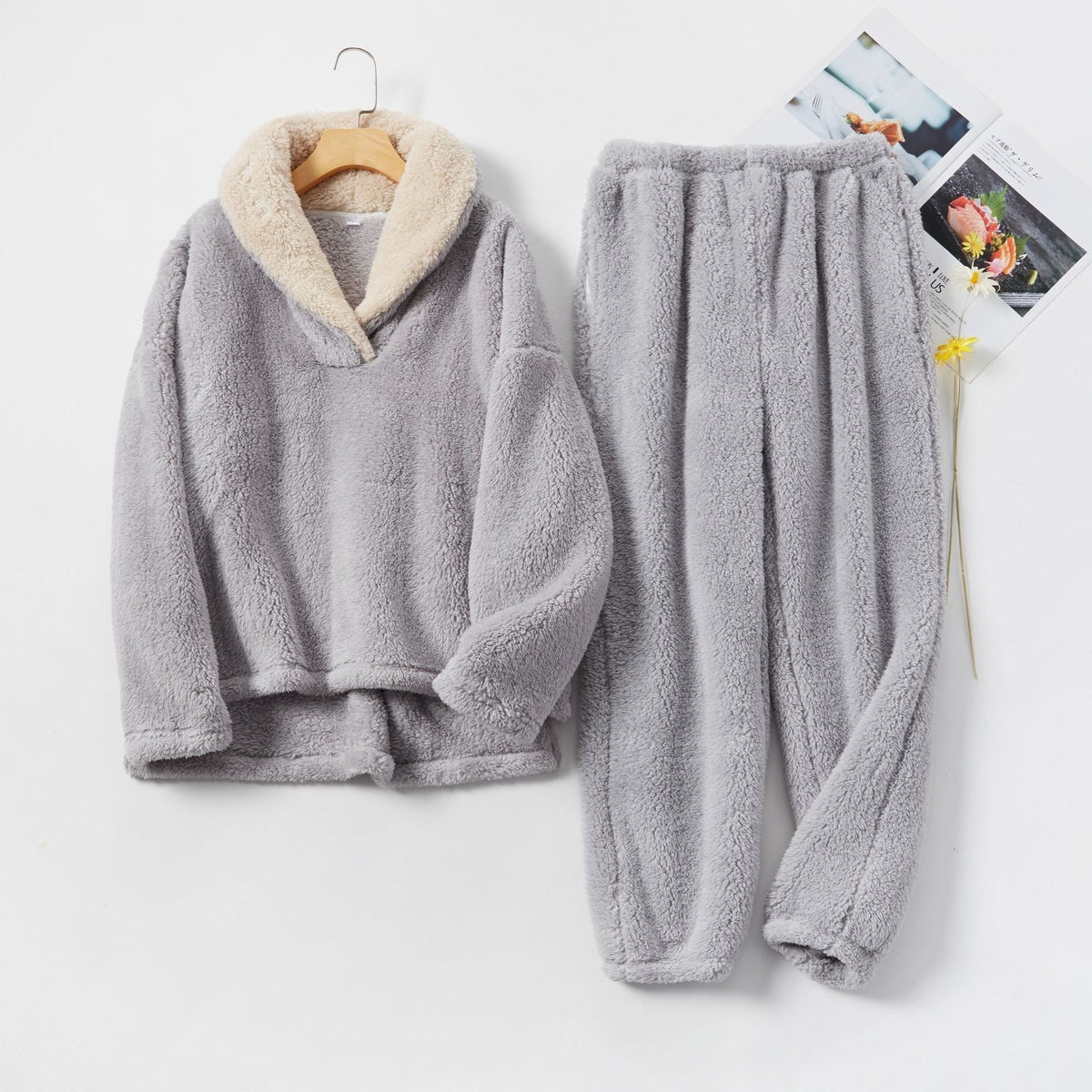 Bregwend | Damen Fleece Hausanzug Zweiteiliges Set - Cream - Image 7