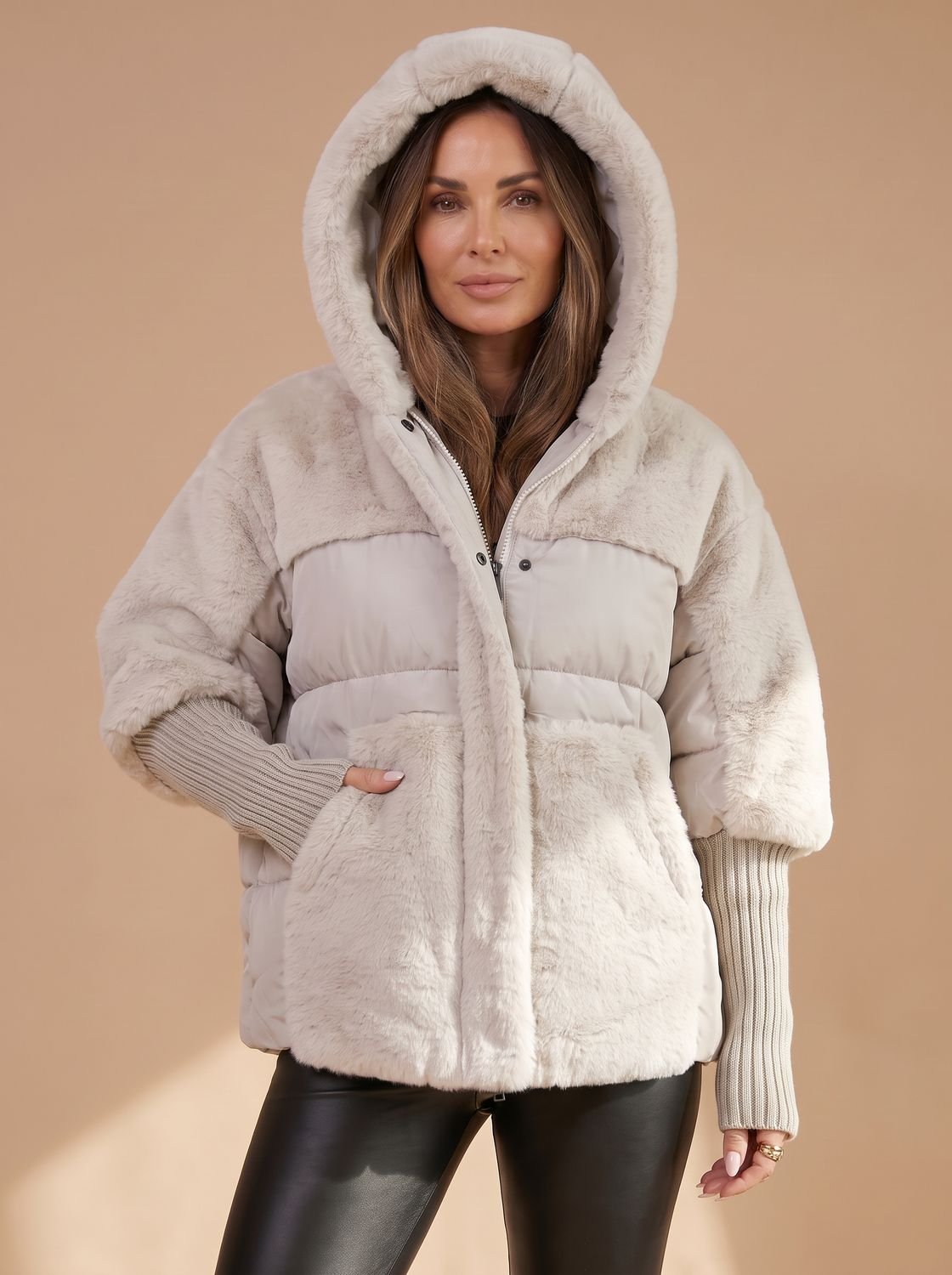 Brimdeva | Damen Gesteppte Winterjacke mit Kunstfell - Camel - Image 2