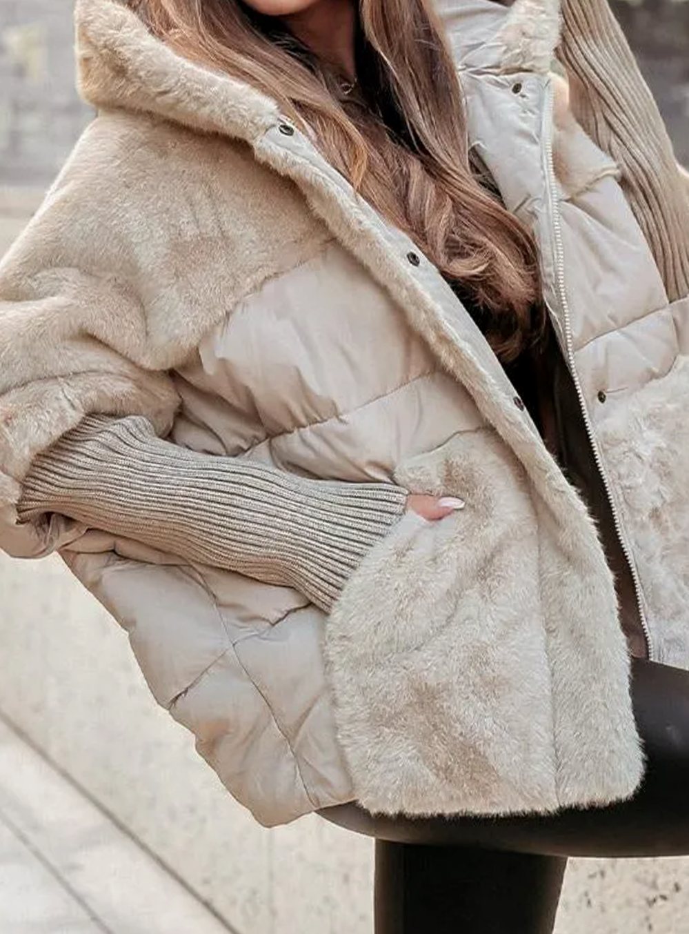 Brimdeva | Damen Gesteppte Winterjacke mit Kunstfell - Camel - Image 3