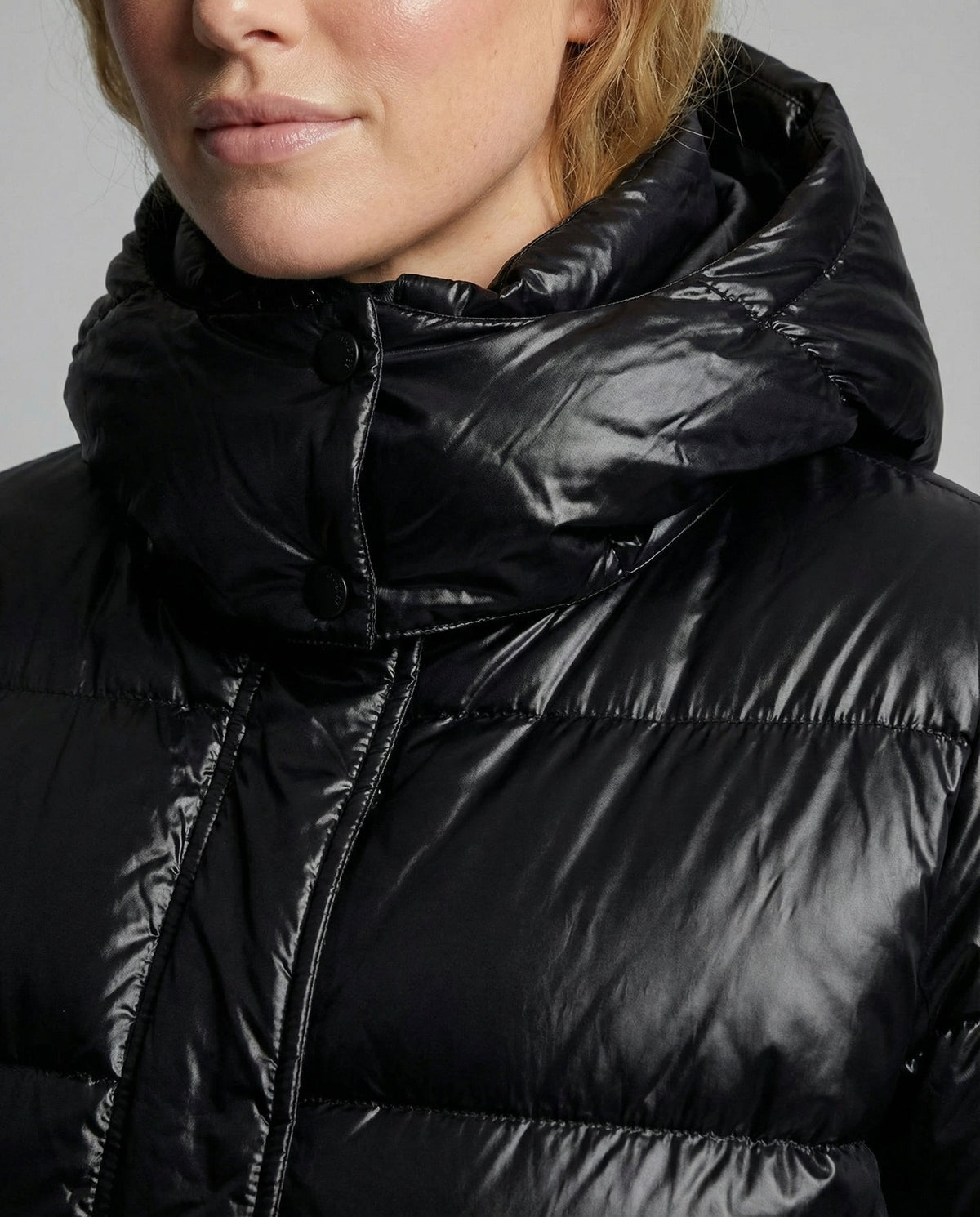 Bryndeva | Damen Gesteppte Winterjacke mit Kapuze - Black - Image 4