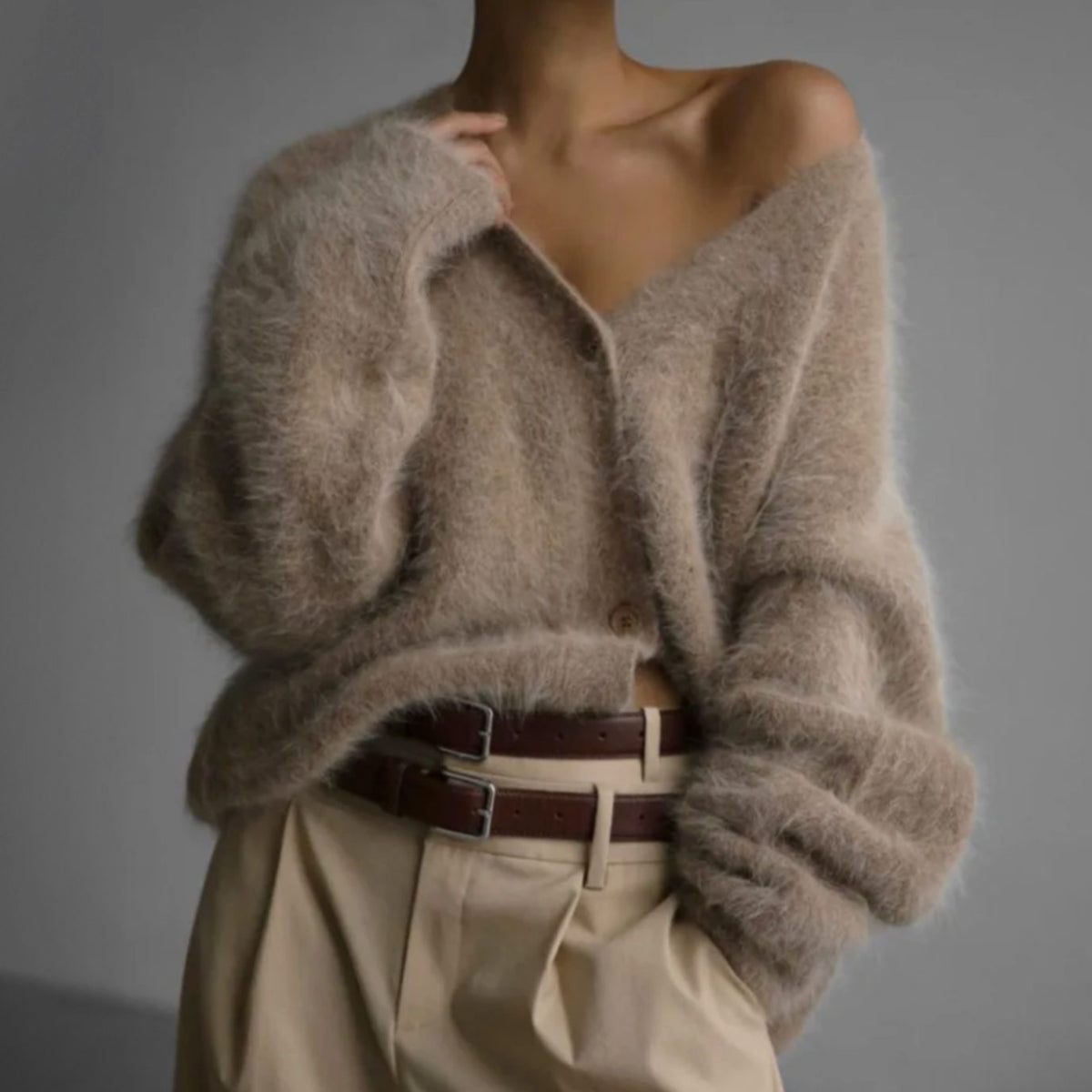 Damen Oversized Flauschige V-Ausschnitt Strickjacke mit Knopfleiste - Braun