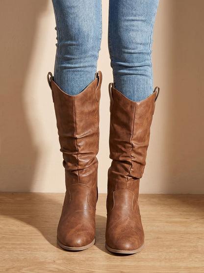Damen Westernstiefel mit extra weitem Schaft und flachem Absatz