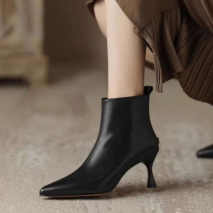 Elegante Kitten Heel Stiefeletten Damen Spitze Kunstleder Ankle Boots - Schwarz