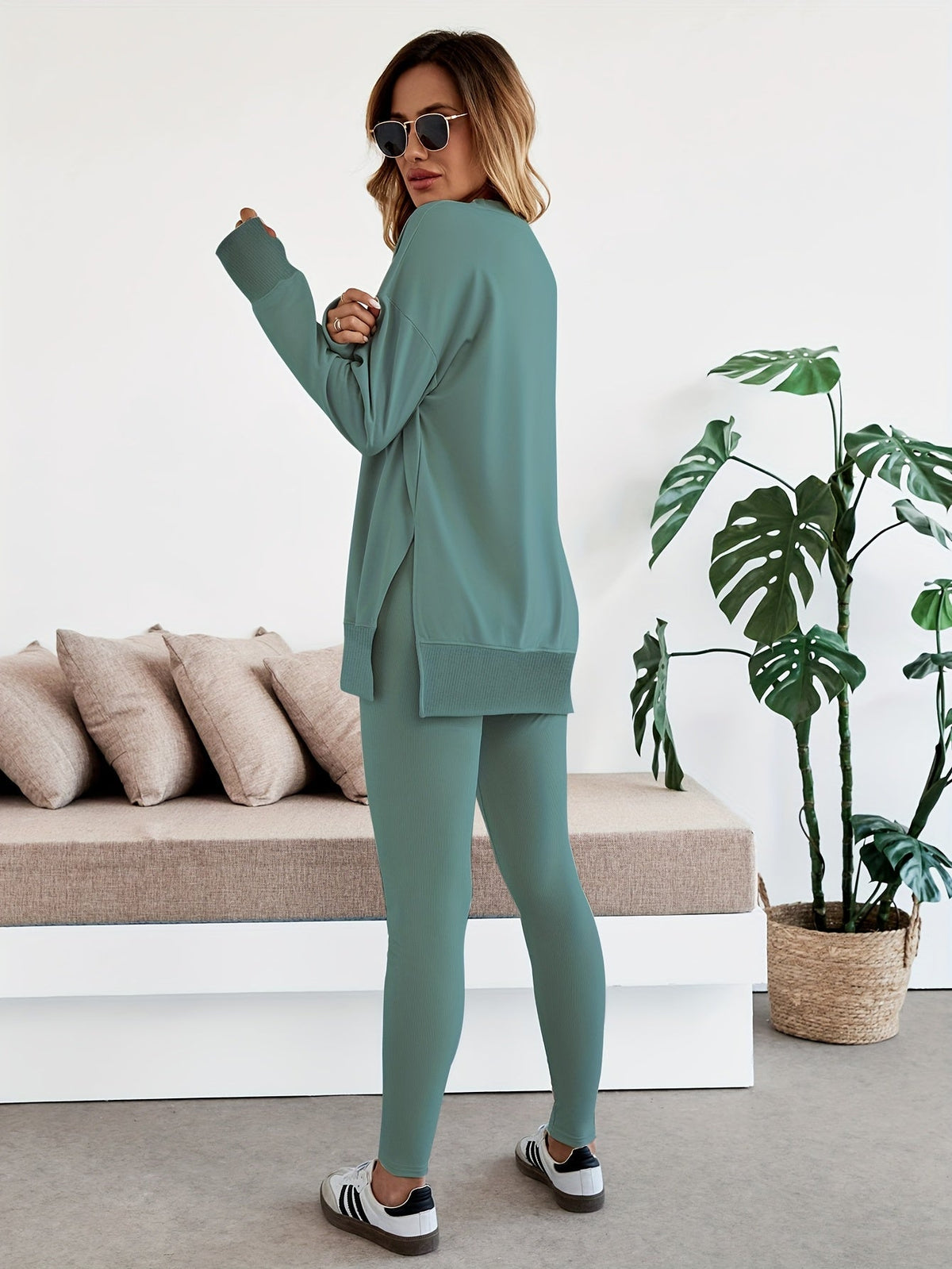 Fennara | Damen Loungewear-Set Oversize Pullover mit Leggings - Beige - Image 4
