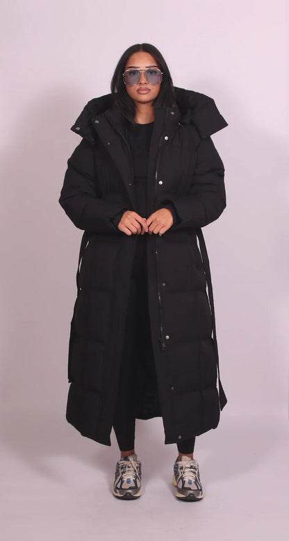 Gerlinde | Damen Langer Steppmantel mit Kapuze - Dark Brown - Image 2