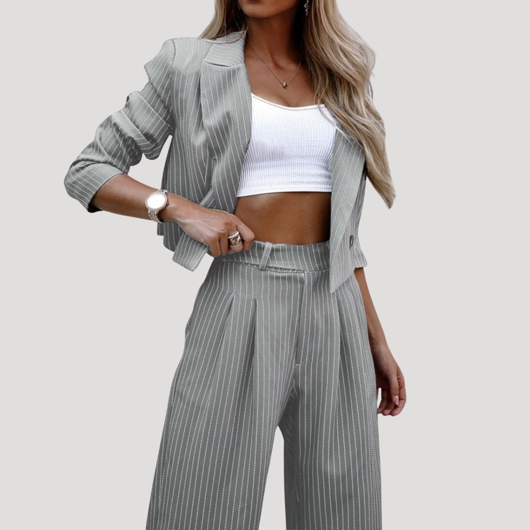 Greta | Damen Nadelstreifen Zweiteiler Blazer Set - Striped - Image 4
